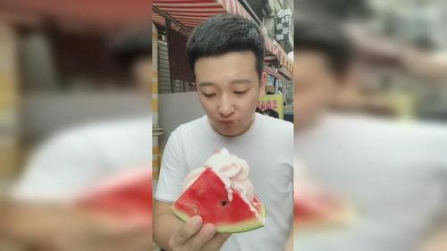 吃瓜网红男,揭秘吃瓜网红男生的神秘世界